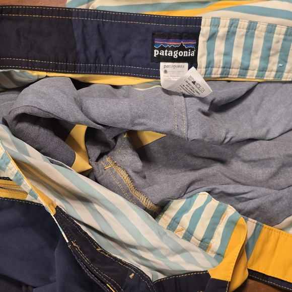Patagonia Men’s Wavefarer Board Shorts 21” Size 36 High Noon Colorway - Picture 9 of 9